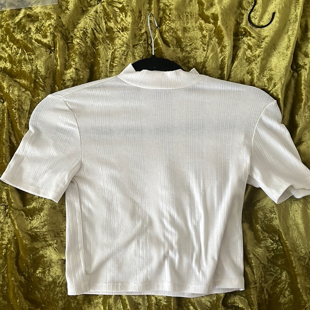 Forever 21 Cropped Mock Neck Tee